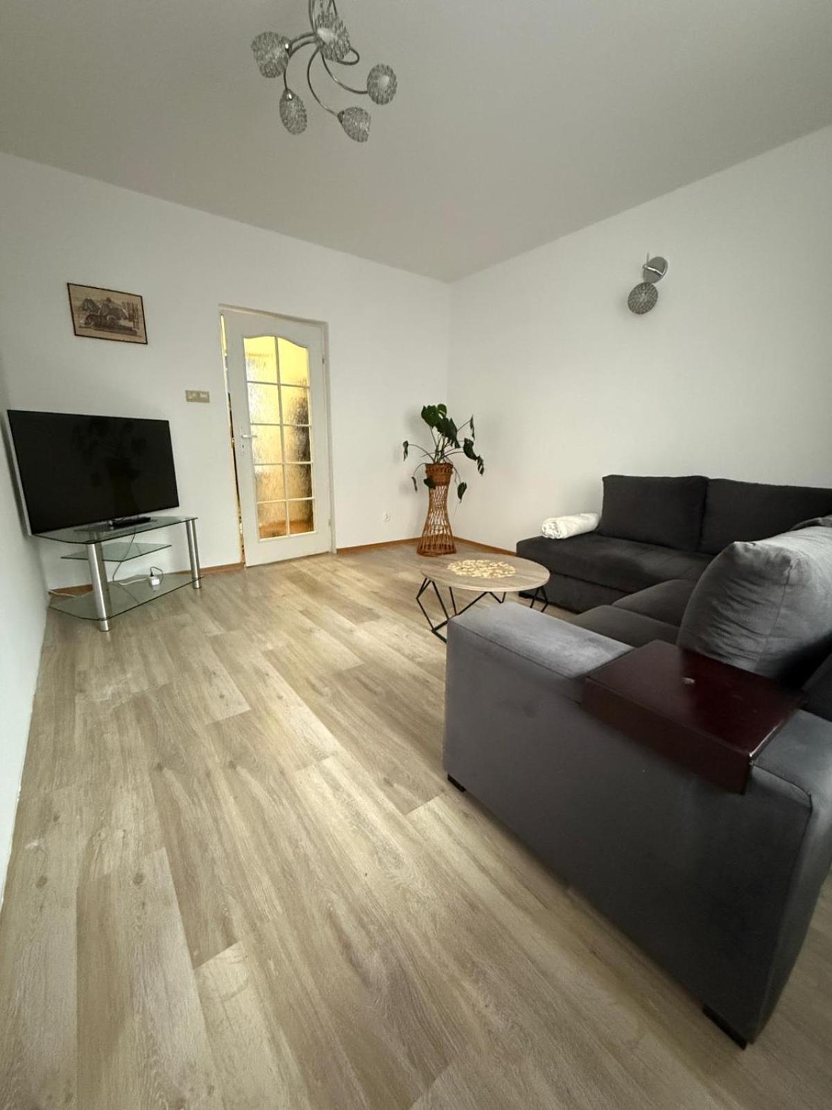 Family Apartment Przemysl Exterior photo